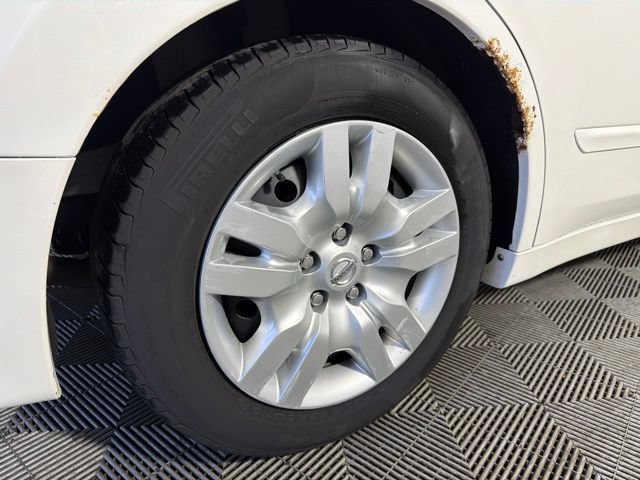 Used 2011 Nissan Altima 2.5 S FWD image 31