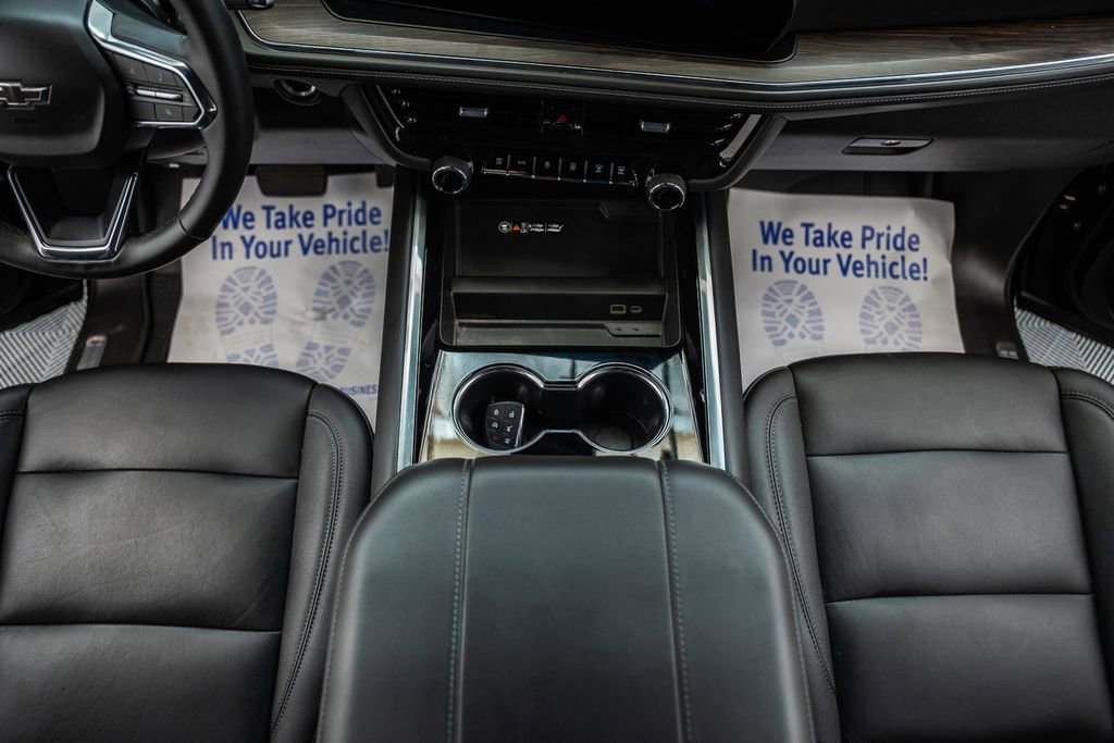 Used 2025 Chevrolet Tahoe Z71 AWD/4WD image 30