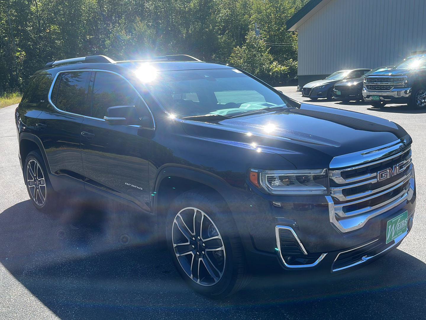 Certified 2021 GMC Acadia SLT w/ Technology Package AWD/4WD image 7