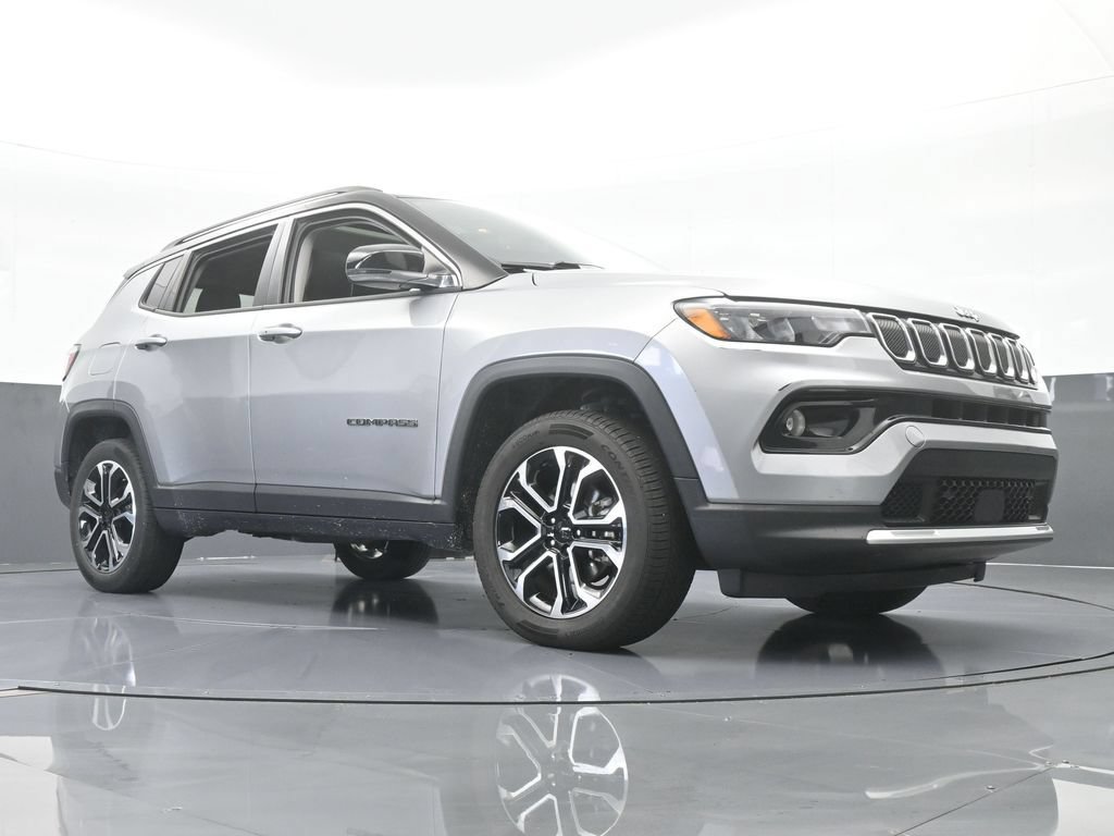 Used 2022 Jeep Compass Limited w/ Sun and Sound Group AWD/4WD image 60