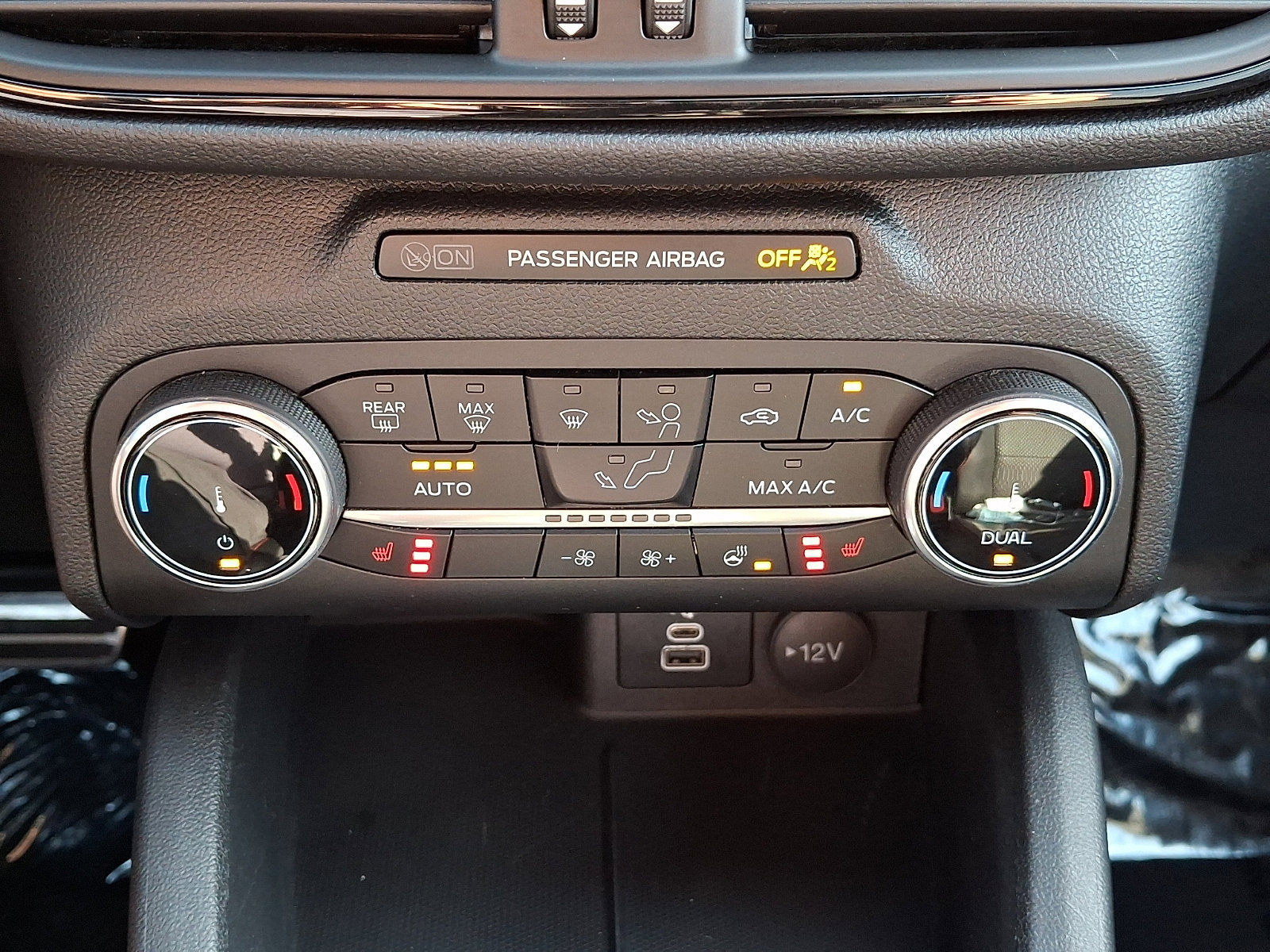 Used 2024 Ford Escape ST-Line AWD/4WD image 15