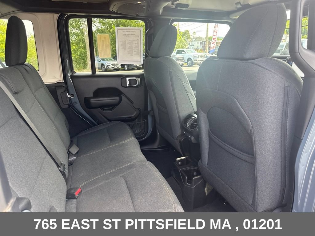 Used 2024 Jeep Wrangler Unlimited Sport AWD/4WD image 17
