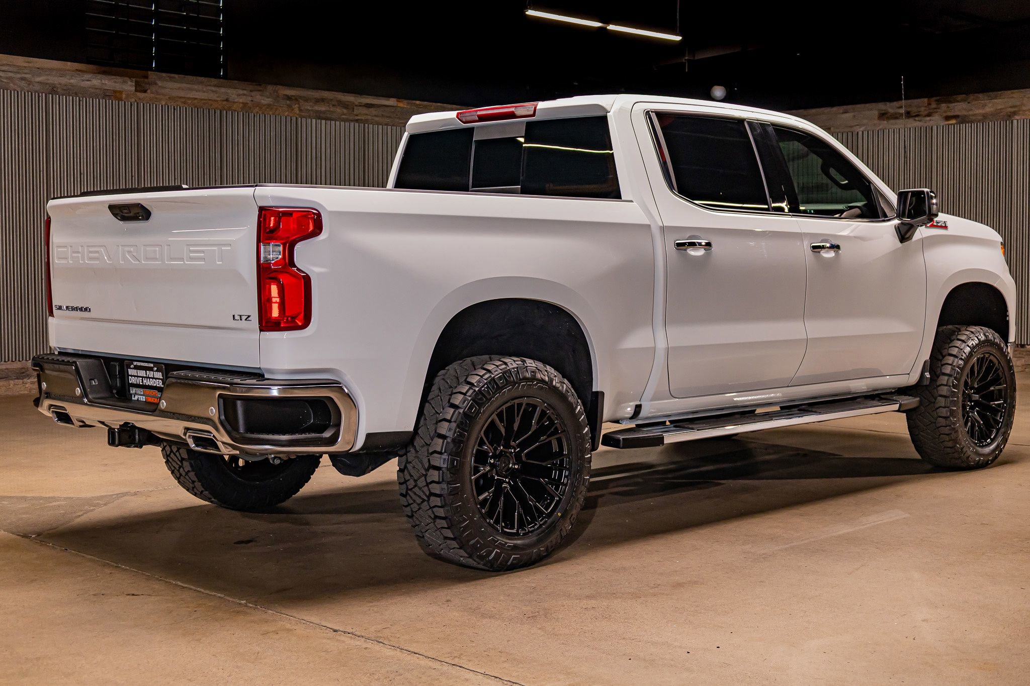 Used 2023 Chevrolet Silverado 1500 LTZ image 10