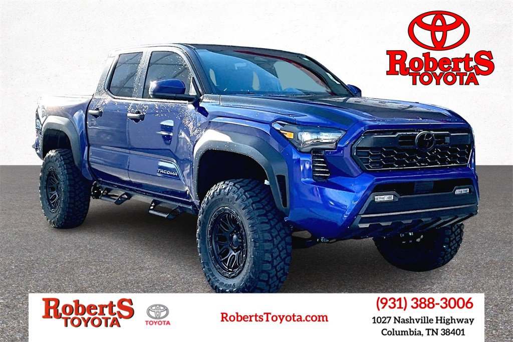 Used 2025 Toyota Tacoma TRD Off-Road image 1