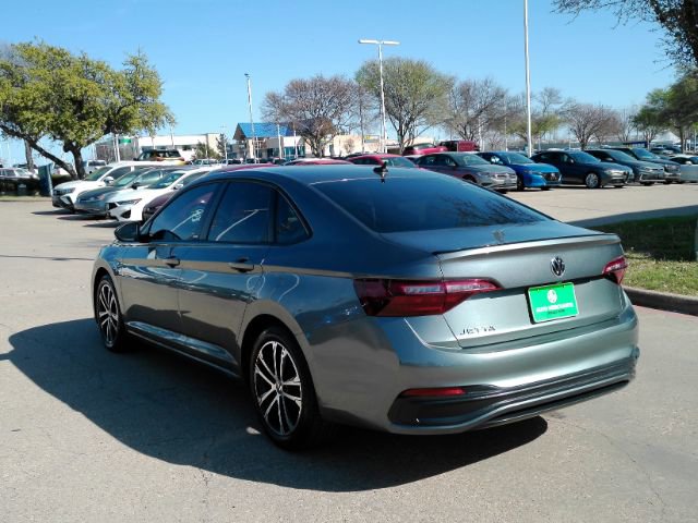Used 2023 Volkswagen Jetta Sport image 9