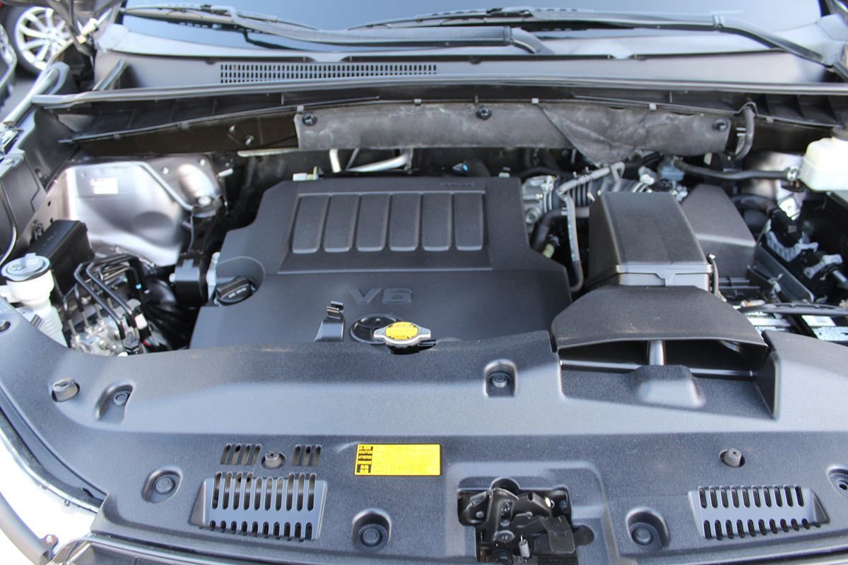 Used 2014 Toyota Highlander Limited AWD/4WD image 39