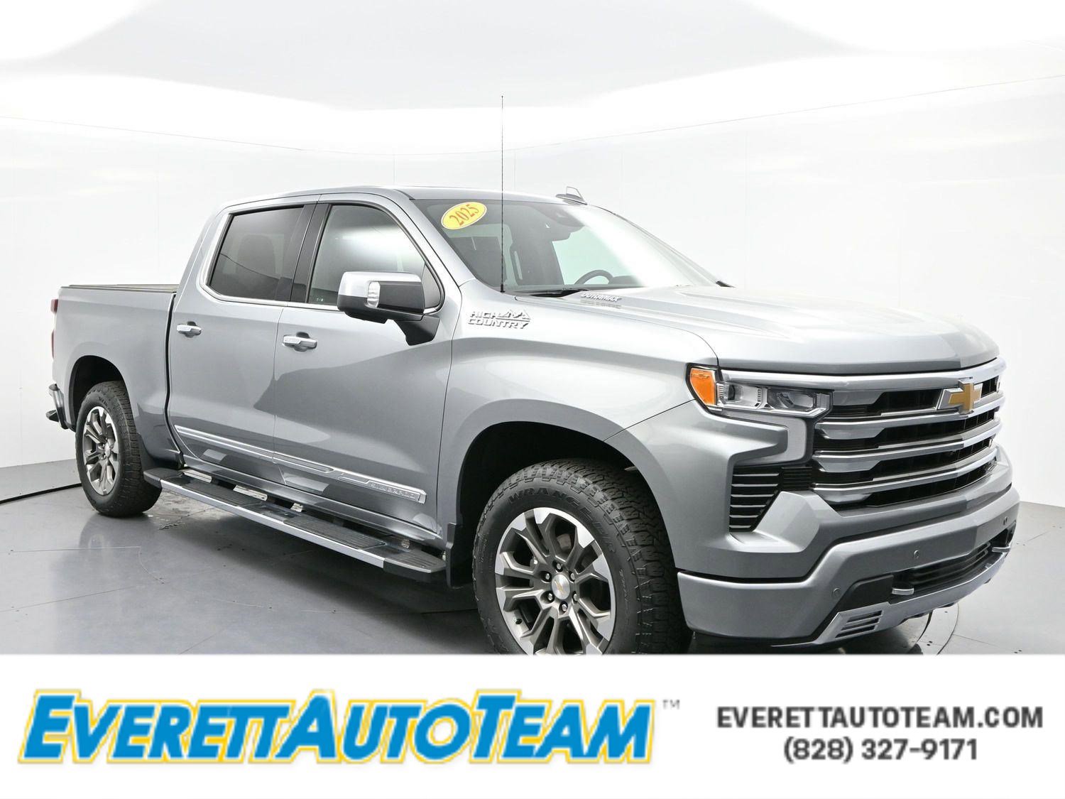 Used 2025 Chevrolet Silverado 1500 High Country w/ Technology Package AWD/4WD image 1