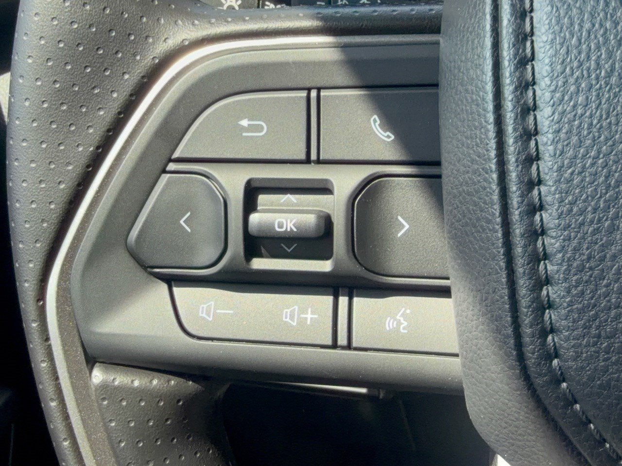 Used 2026 Toyota Tundra SR5 AWD/4WD image 18