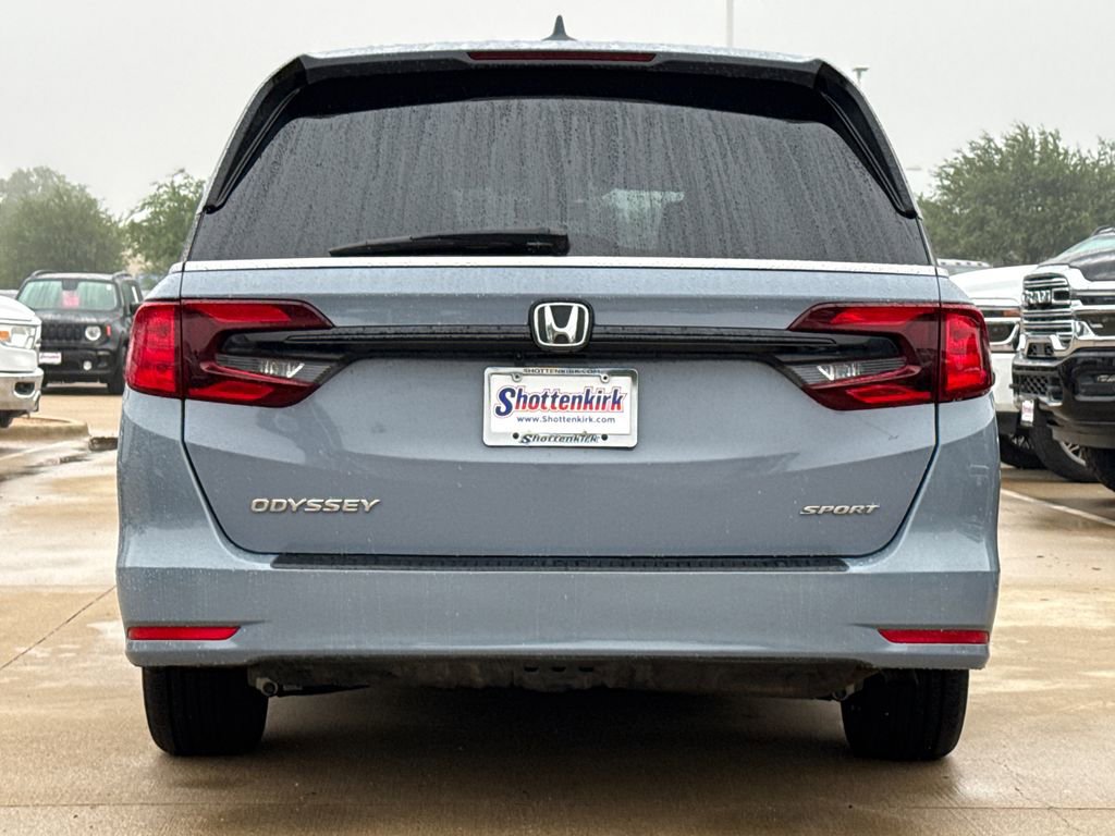 Used 2023 Honda Odyssey Sport image 5