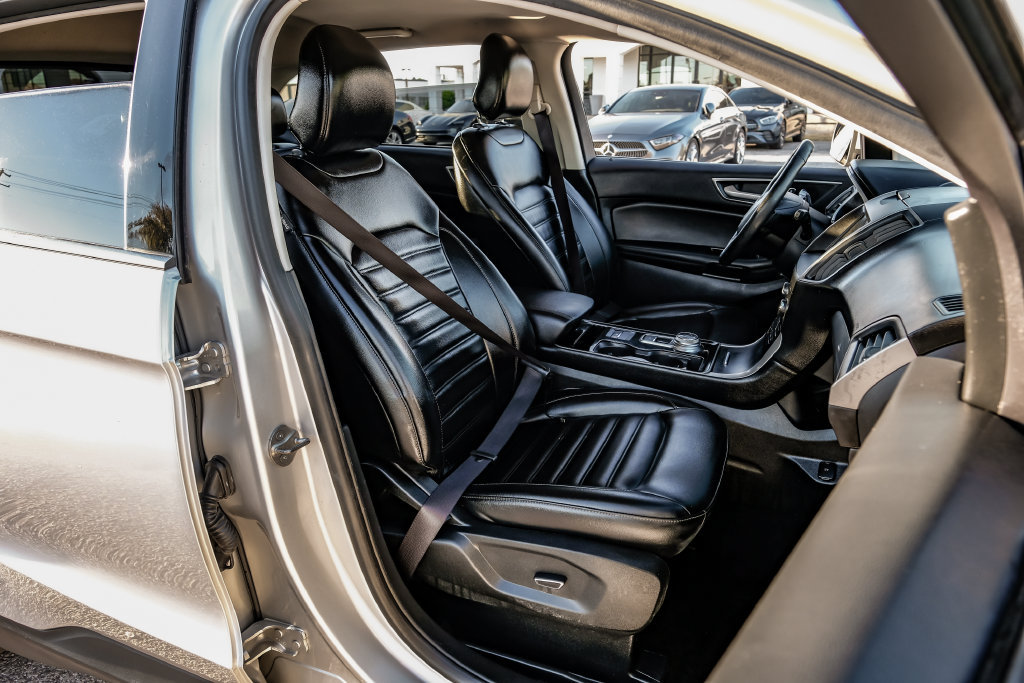 Used 2019 Ford Edge SEL w/ Equipment Group 201A FWD image 35