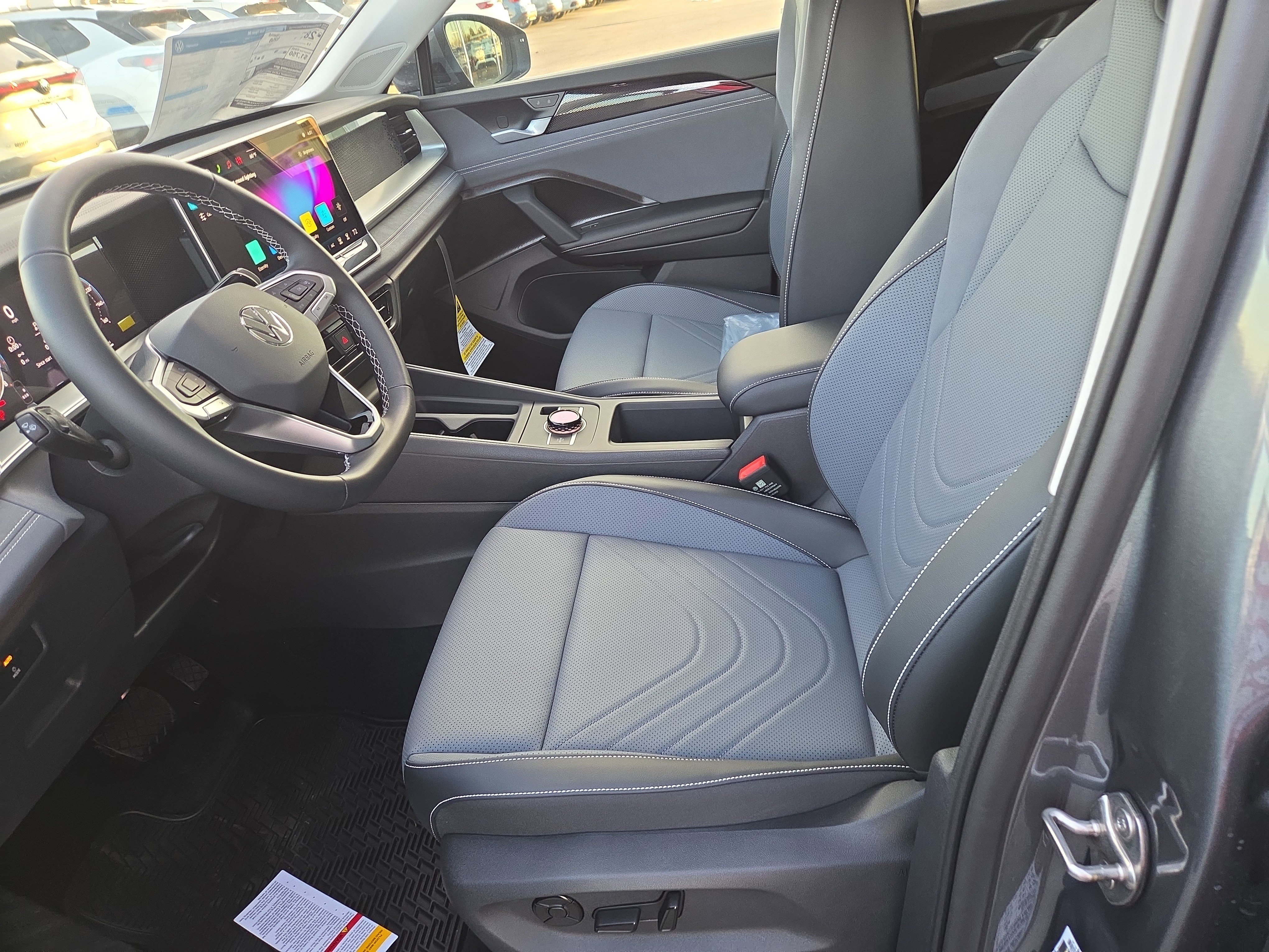 New 2026 Volkswagen Tiguan SE image 4