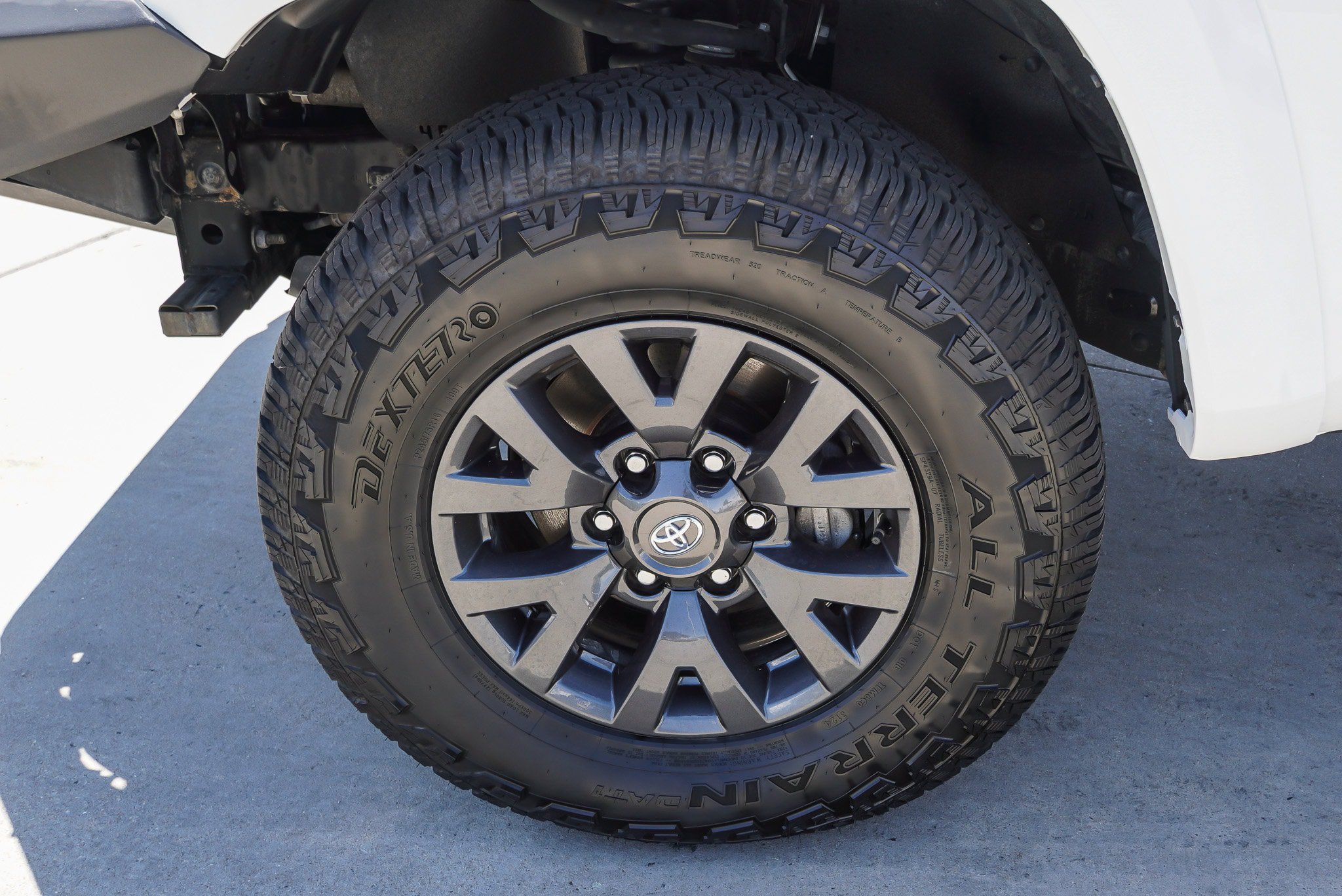 Used 2023 Toyota Tacoma SR5 AWD/4WD image 12