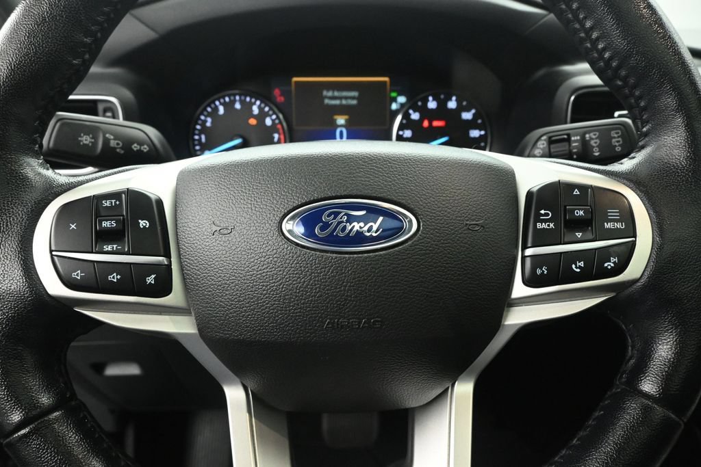 Certified 2021 Ford Explorer XLT w/ Equipment Group 202A RWD image 12