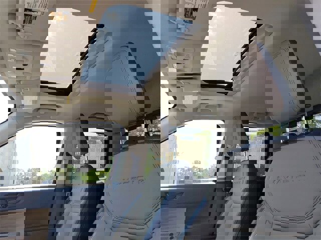 New 2025 Ford Maverick Lariat image 14