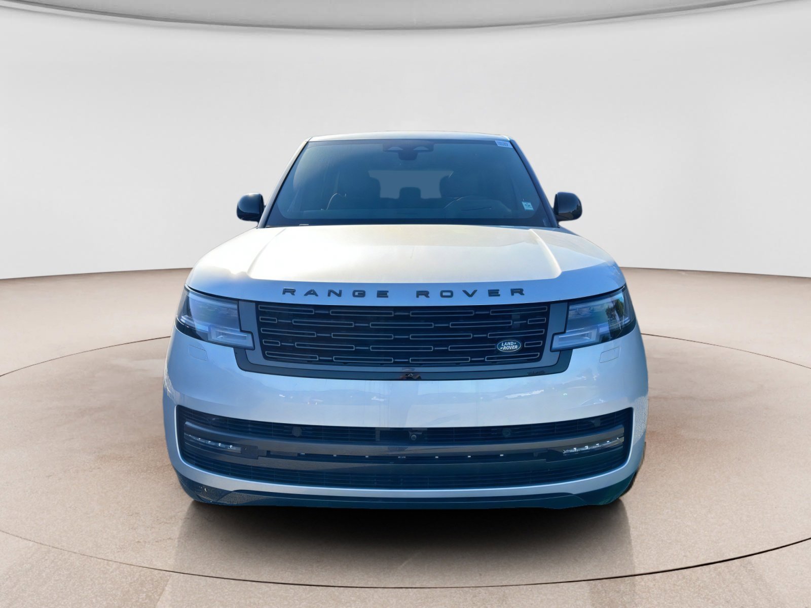 New 2025 Land Rover Range Rover SE image 2