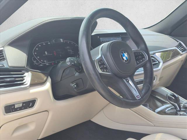 Used 2022 BMW X6 xDrive40i w/ M Sport Package AWD/4WD image 10