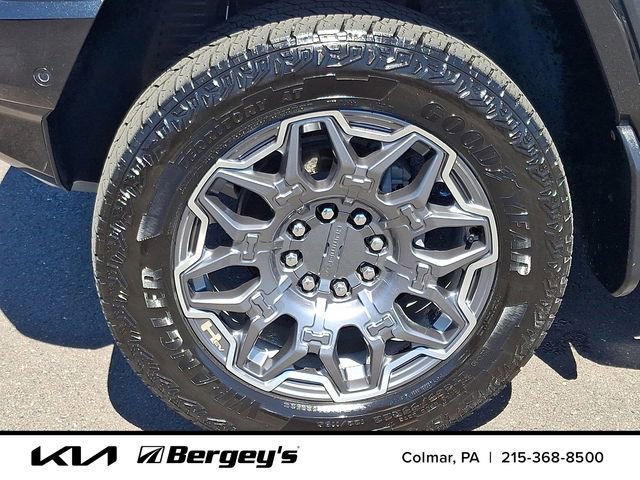 Used 2025 GMC Hummer EV 3X w/ LPO, Cargo Utility Package AWD/4WD image 10