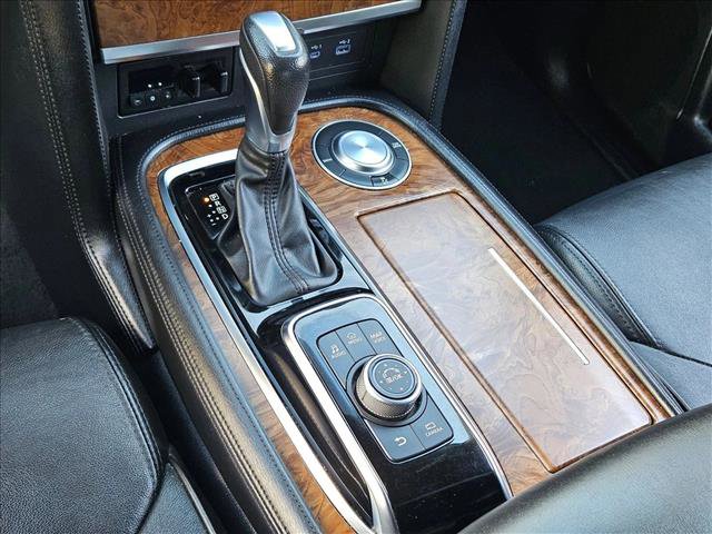 Used 2023 Nissan Armada SL w/ Captain's Chairs Package image 12