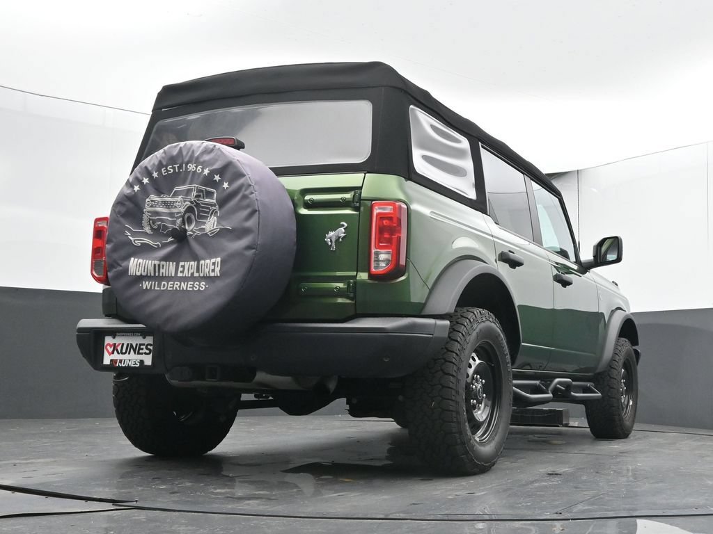 Used 2023 Ford Bronco Black Diamond AWD/4WD image 22