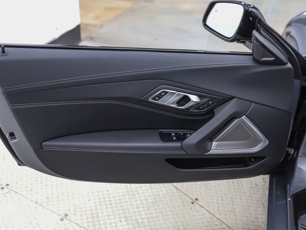 Certified 2025 BMW Z4 M40i w/ Edition image 9