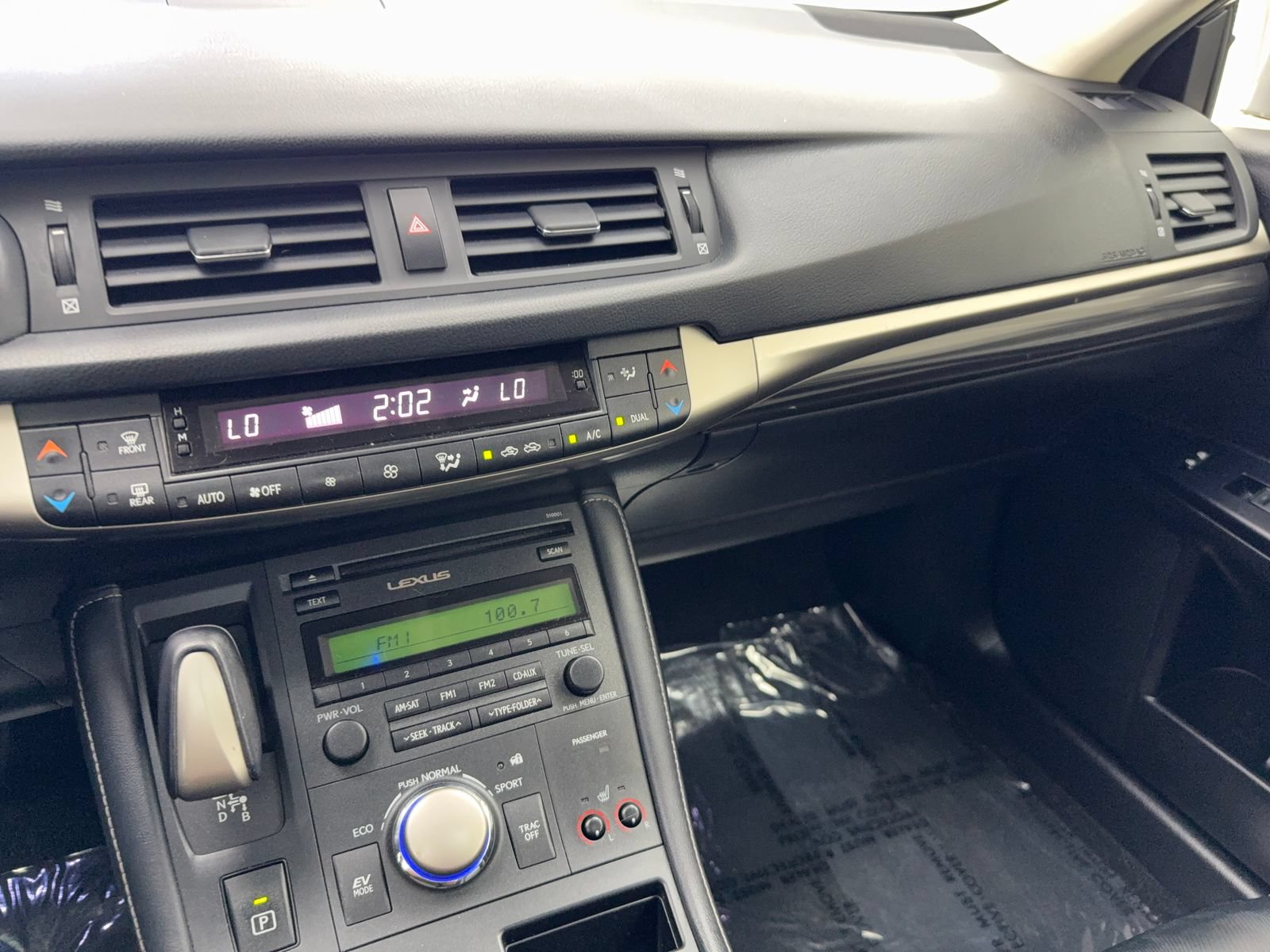 Used 2017 Lexus CT 200h w/ Seat Comfort Package FWD image 24