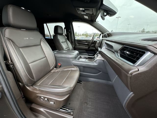 Used 2021 GMC Yukon Denali w/ LPO, Illumination Package AWD/4WD image 28