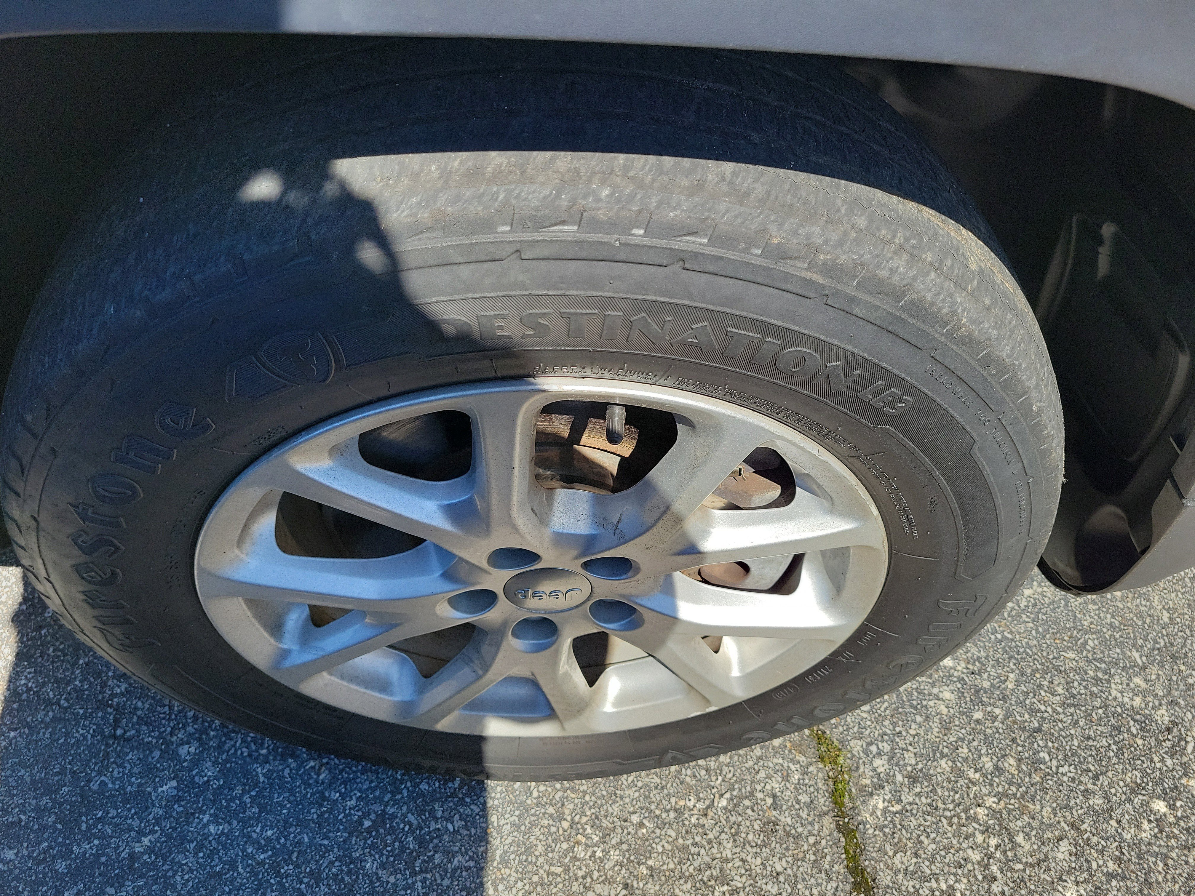 Used 2018 Jeep Cherokee Latitude Plus image 7