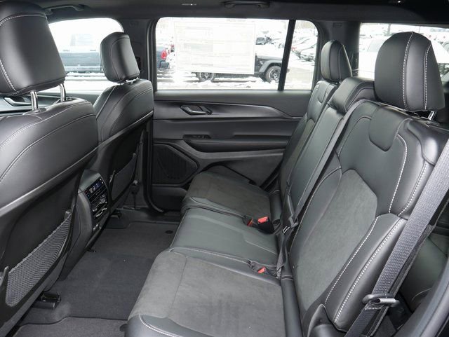 New 2025 Jeep Grand Cherokee L Altitude AWD/4WD image 27