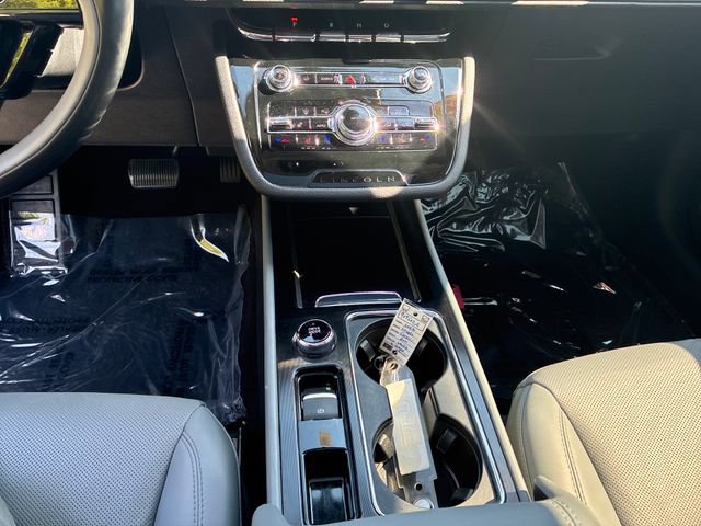 Used 2022 Lincoln Corsair FWD w/ Premium Package image 17