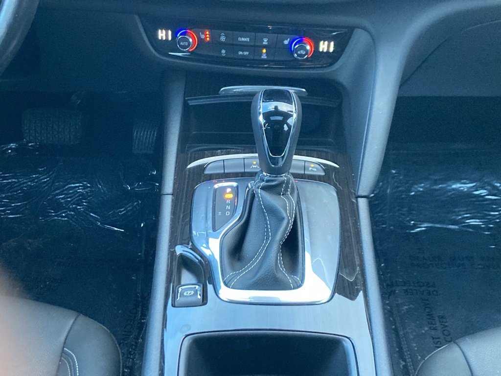 Used 2018 Buick Regal Essence w/ Driver Confidence Package #1 image 19