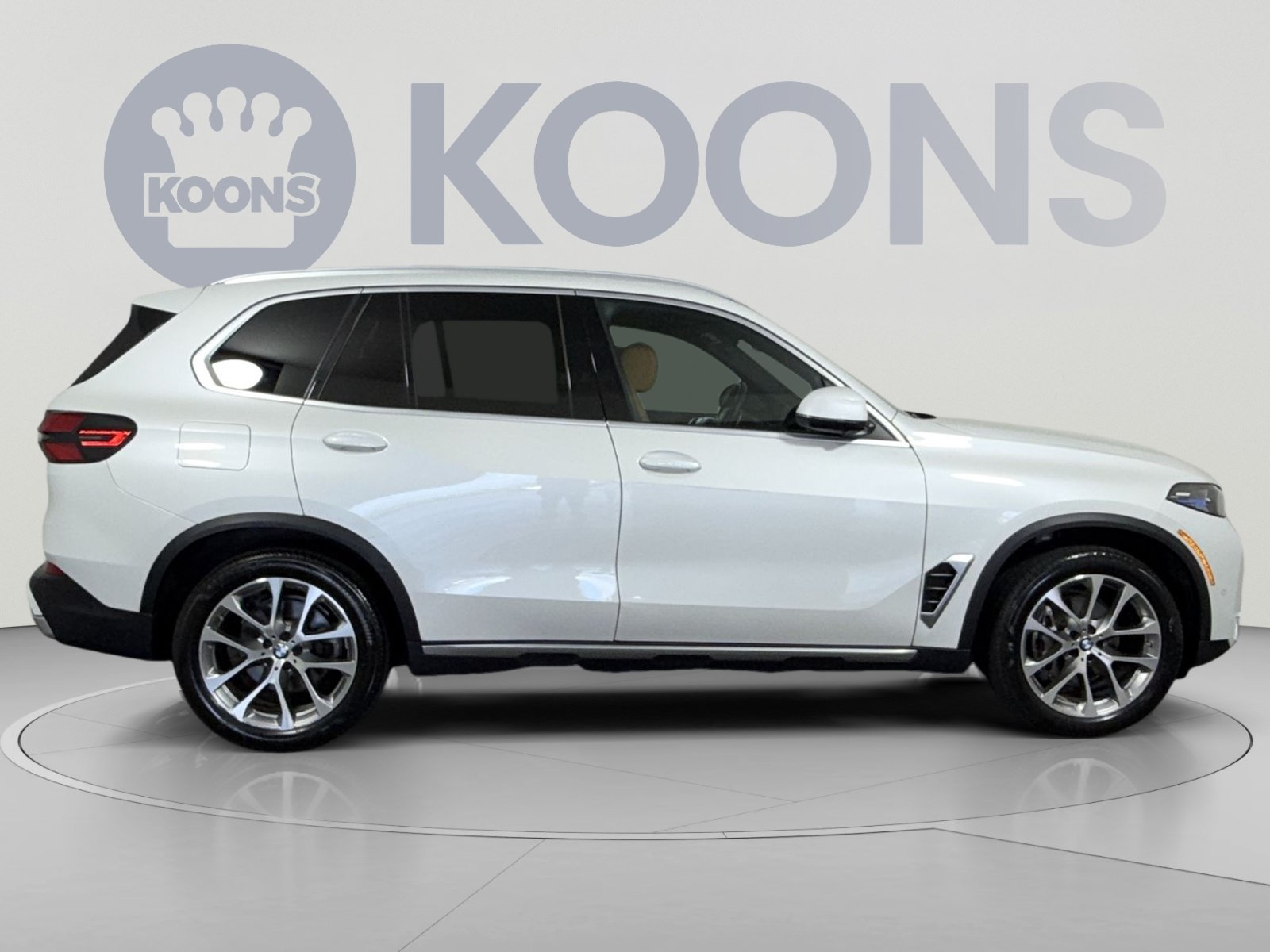 Used 2024 BMW X5 xDrive40i w/ Premium Package AWD/4WD image 8