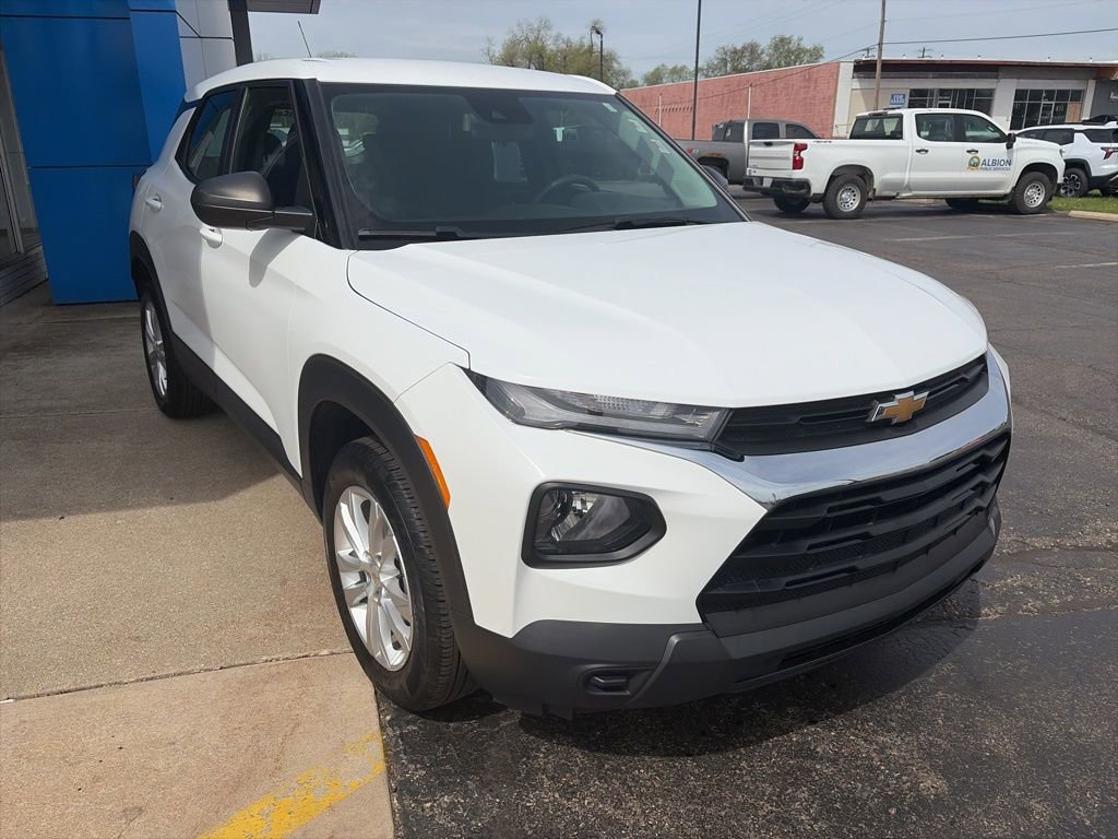 Used 2023 Chevrolet TrailBlazer LS AWD/4WD image 5