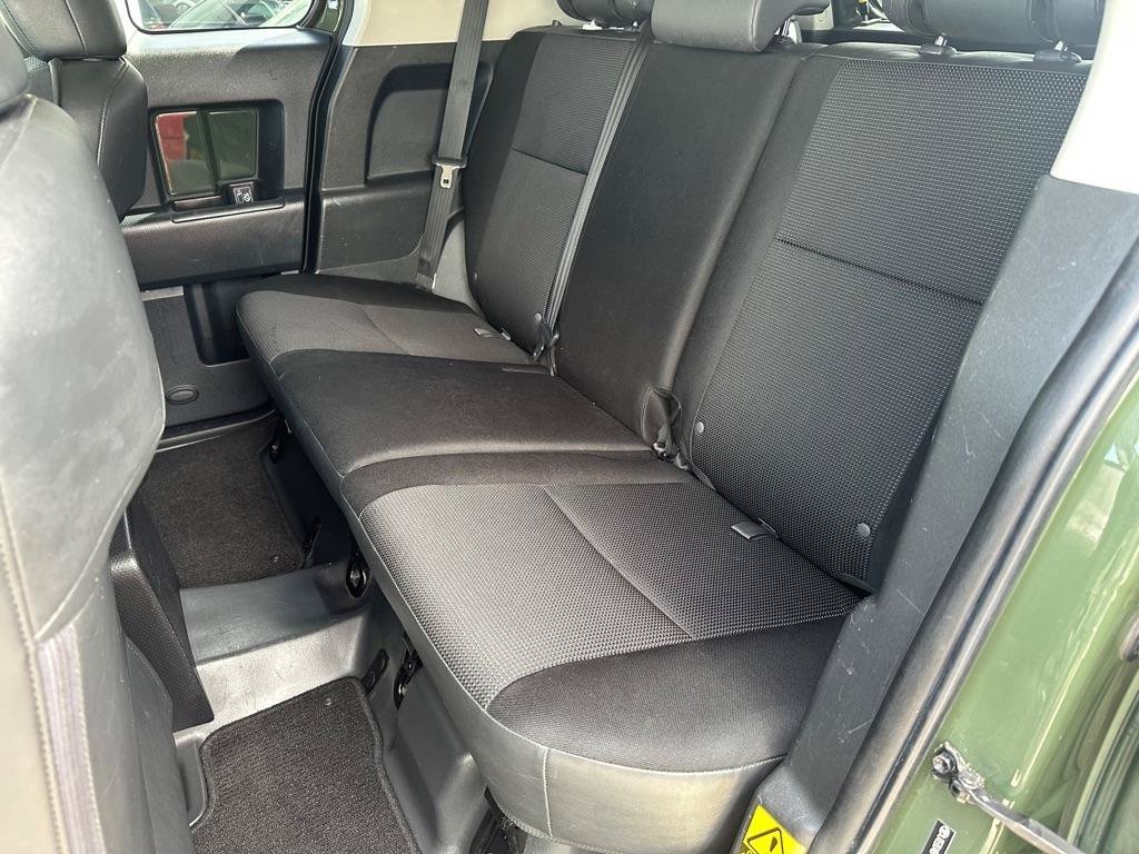 Used 2014 Toyota FJ Cruiser 4WD w/ Upgrade Package image 31