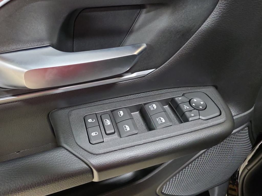 New 2027 RAM 1500 4x4 Crew Cab image 13