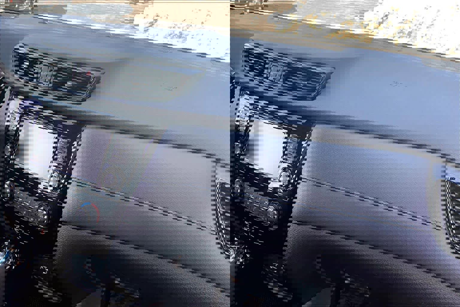 Used 2019 Nissan Rogue S image 54