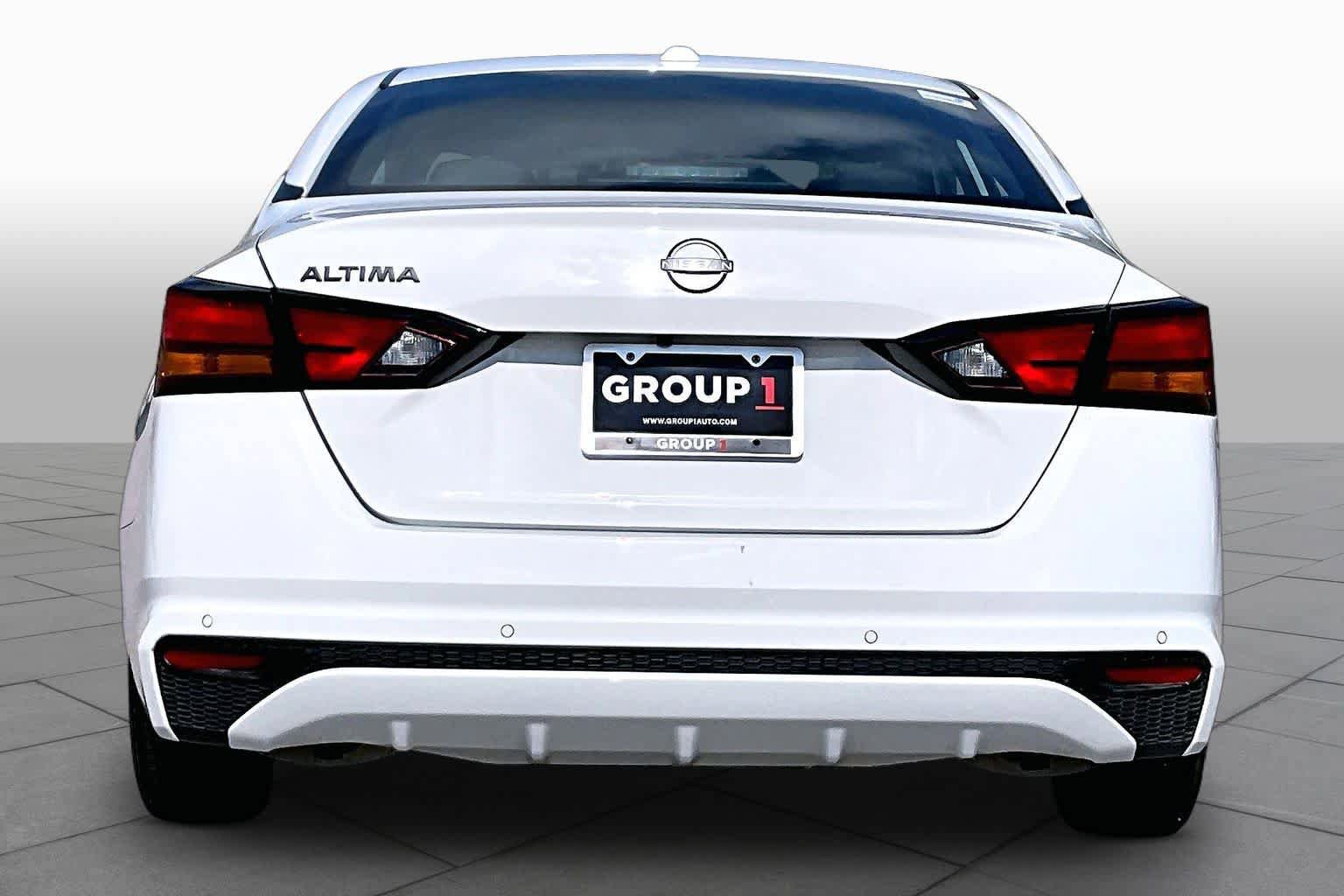 Used 2025 Nissan Altima 2.5 SV FWD image 5