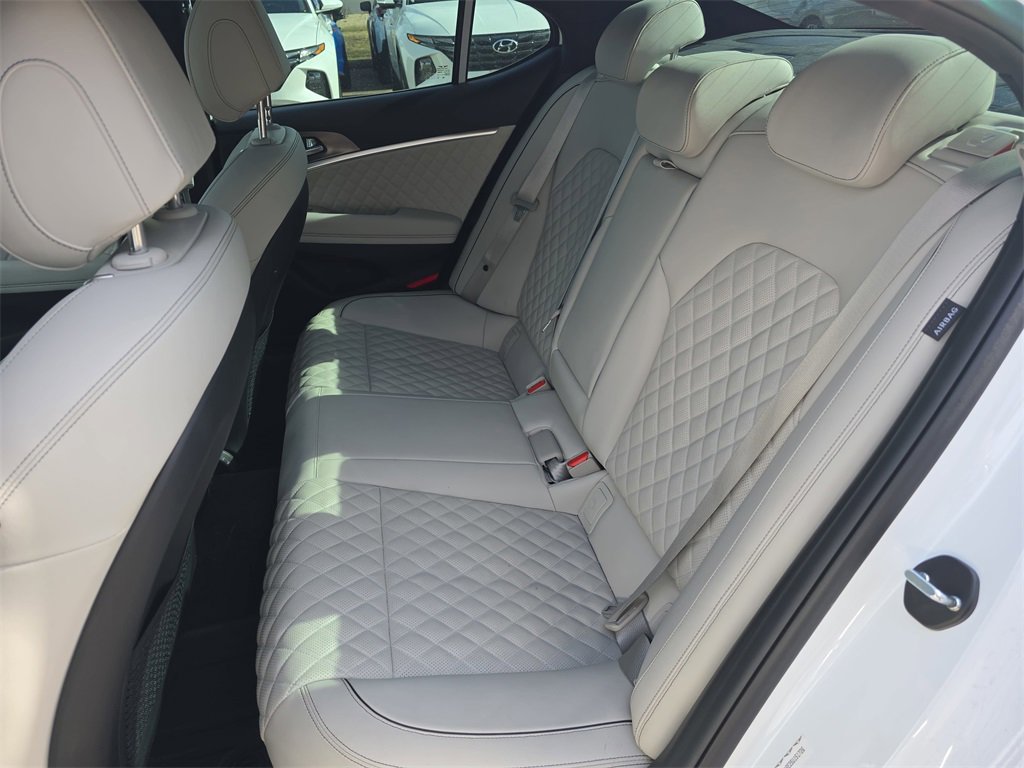 Used 2025 Genesis G70 3.3T Advanced w/ Sport Prestige Package image 14