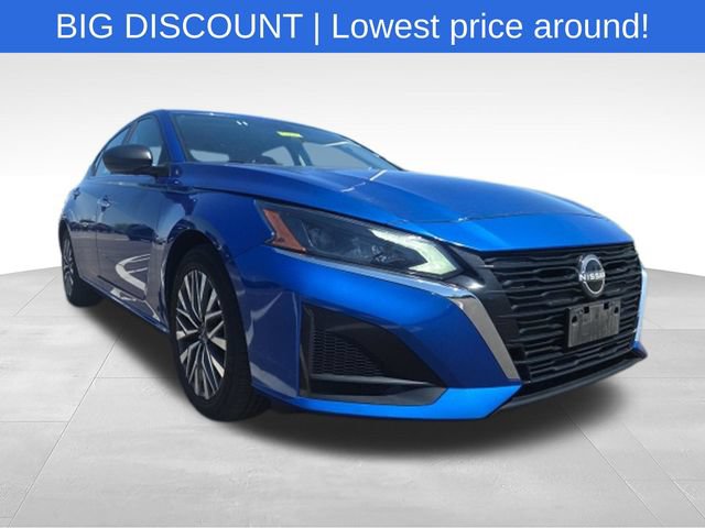 Used 2025 Nissan Altima 2.5 SV FWD image 1