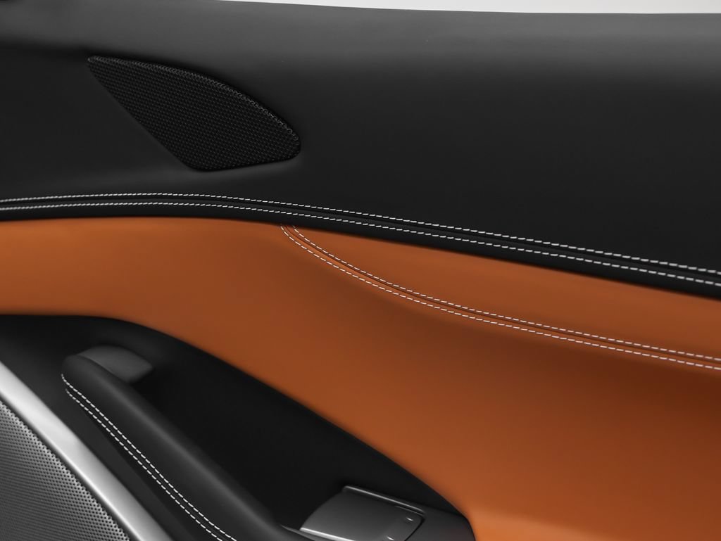 Certified 2022 Ferrari Portofino M RWD image 31