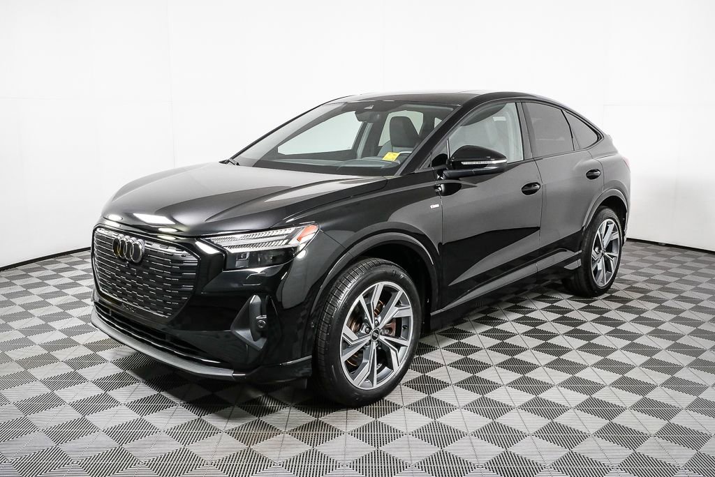 Certified 2023 Audi Q4 e-tron Prestige w/ Black Optic Package image 26