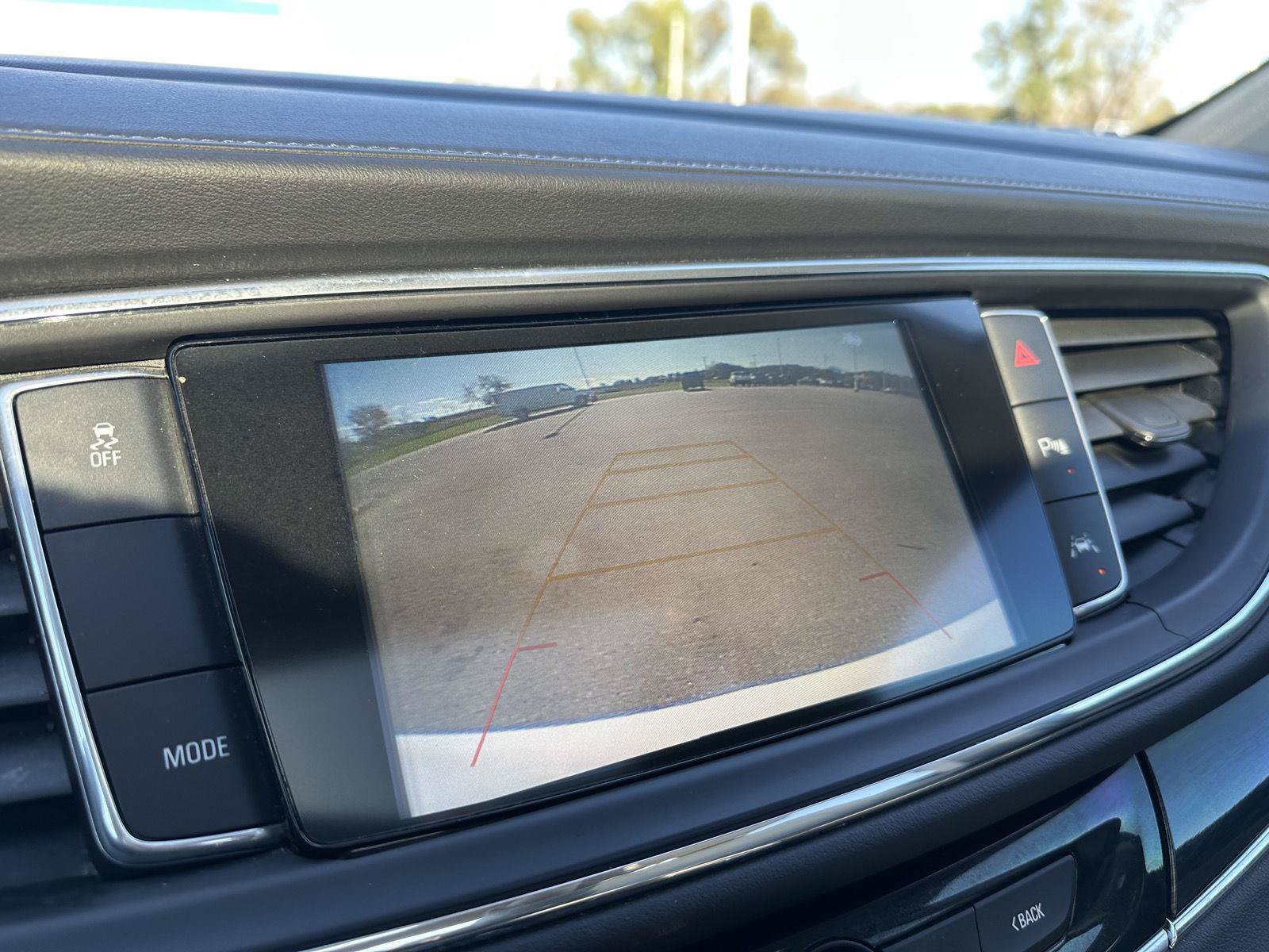 Used 2019 Buick Enclave Premium w/ Experience Buick Package FWD image 26