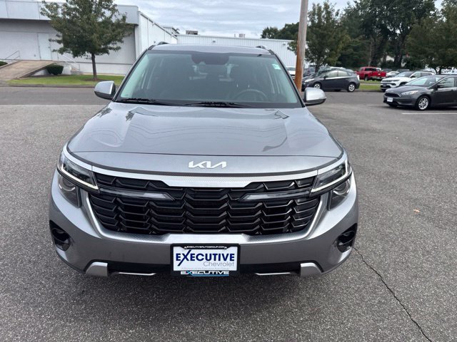 Used 2024 Kia Seltos EX AWD/4WD image 3