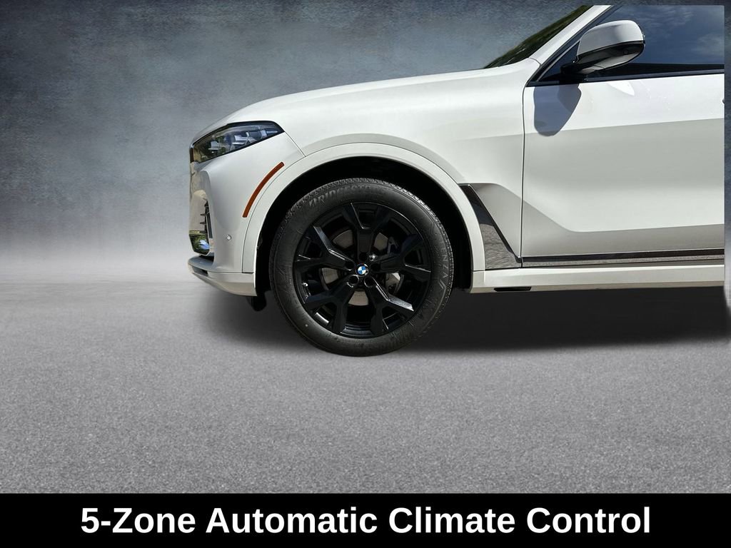 Used 2022 BMW X7 xDrive40i w/ Cold Weather Package image 14