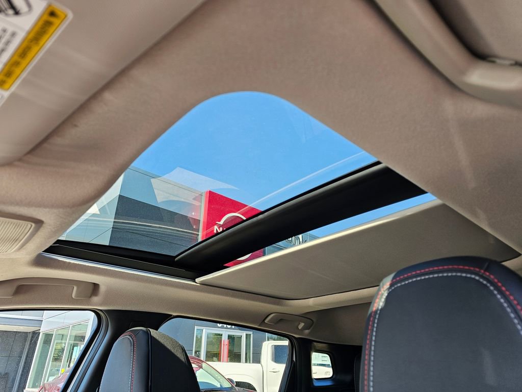 New 2026 Nissan Kicks SR w/ SR Premium Package AWD/4WD image 8