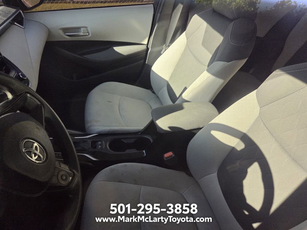 Used 2020 Toyota Corolla LE FWD image 5