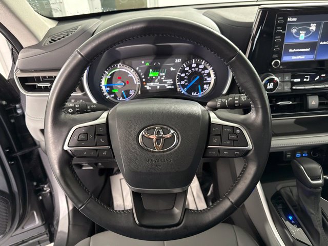 Used 2022 Toyota Highlander XLE AWD/4WD image 30