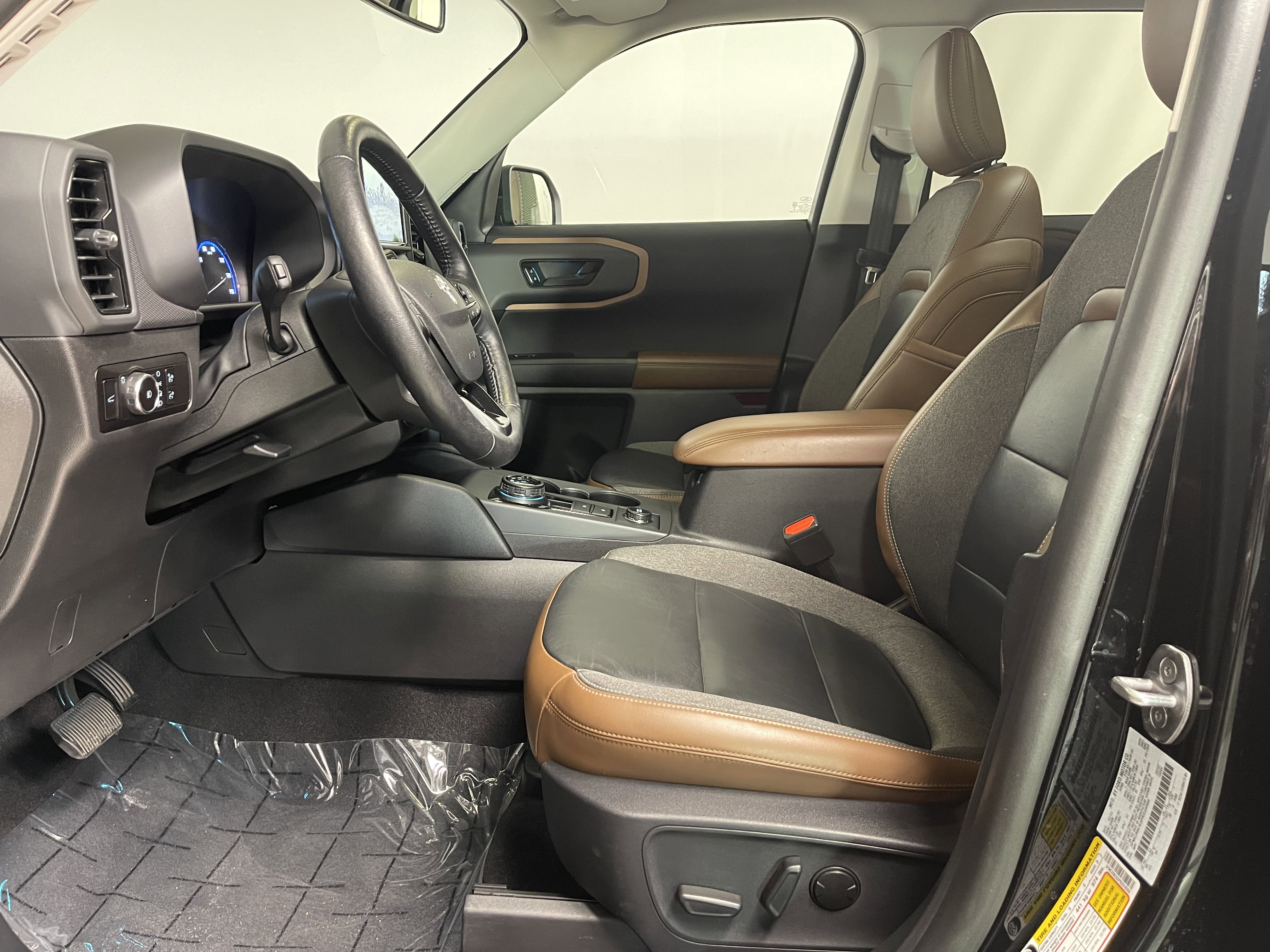 Used 2023 Ford Bronco Sport Outer Banks w/ Tech Package image 15