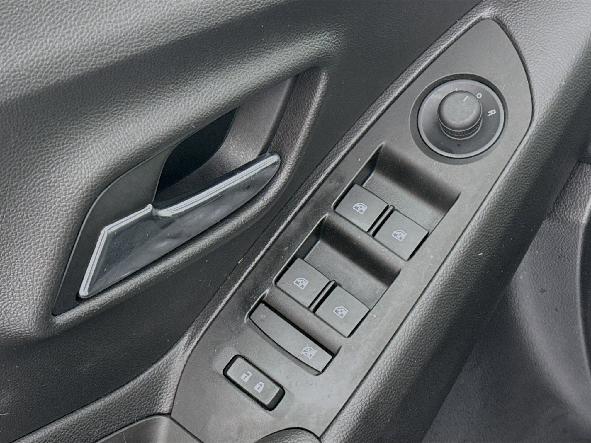 Used 2018 Chevrolet Trax LS image 17