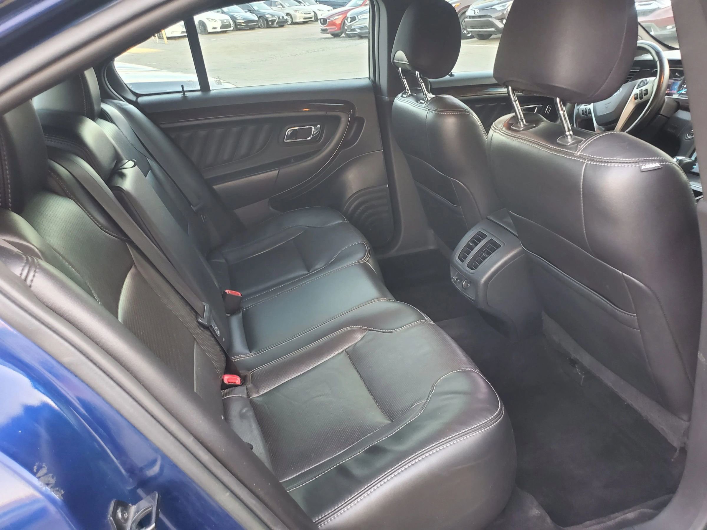 Used 2013 Ford Taurus Limited image 24