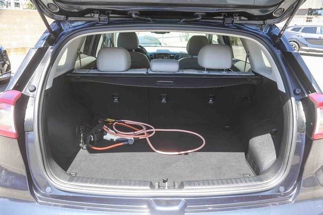 Used 2019 Kia Niro EX image 27